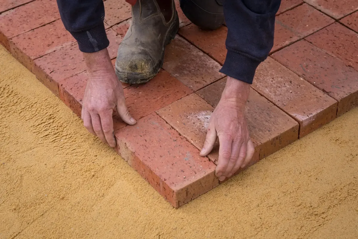 Mason maçon bricklayer